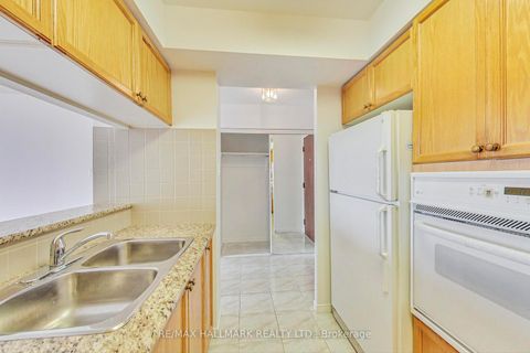 Photo 16 at 405 - 800 Sheppard Avenue W, Bathurst Manor, Toronto