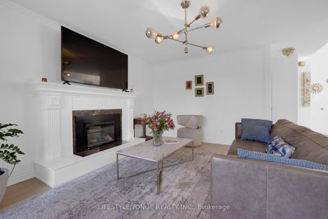 Photo 10 at 46 Mccallum Drive, North Richvale, Richmond Hill