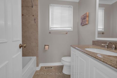 Photo 20 at 46 Mccallum Drive, North Richvale, Richmond Hill