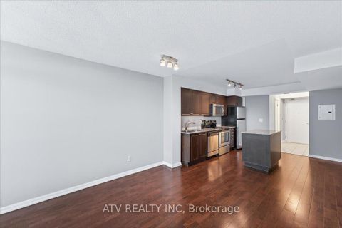 Photo 11 at 961 - 209 Fort York Boulevard, Niagara, Toronto