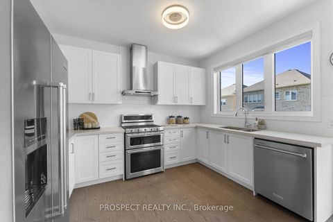 Photo 14 at 42 Ryerson Drive, Kleinburg, Vaughan
