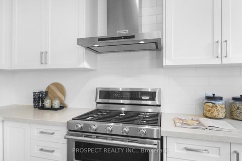 Photo 18 at 42 Ryerson Drive, Kleinburg, Vaughan