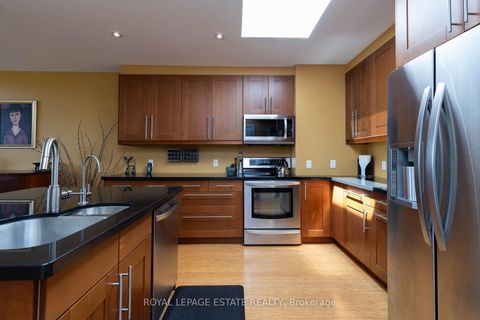 Photo 9 at 432 Queen Street E, Regent Park, Toronto
