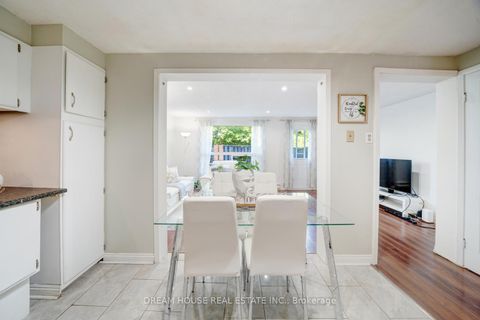 Photo 14 at 106 - 850 Huntingwood Drive, L'Amoreaux, Toronto