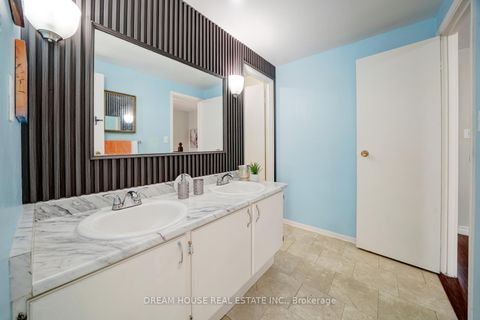 Photo 22 at 106 - 850 Huntingwood Drive, L'Amoreaux, Toronto