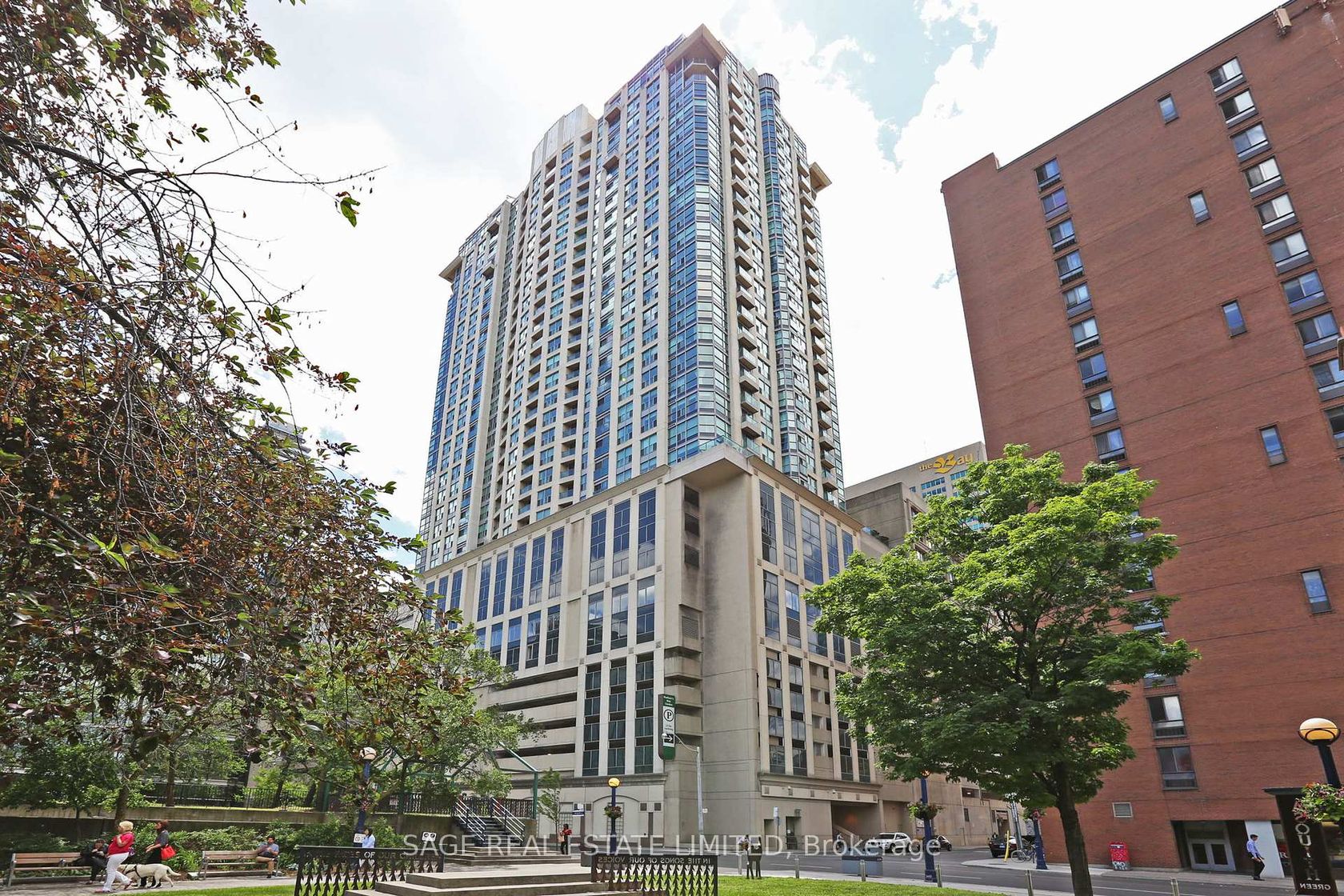 3010 - 8 Park Road, Moore Park, Toronto 