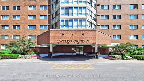 Photo 2 at 604 - 5 Weldrick Road W, North Richvale, Richmond Hill