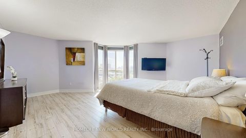 Photo 12 at 604 - 5 Weldrick Road W, North Richvale, Richmond Hill