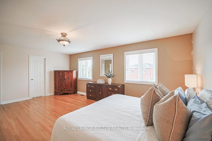 Photo 22 at 31 Burnhaven Avenue, Maple, Vaughan