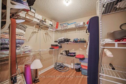 Photo 35 at 31 Burnhaven Avenue, Maple, Vaughan