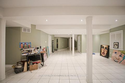 Photo 39 at 31 Burnhaven Avenue, Maple, Vaughan