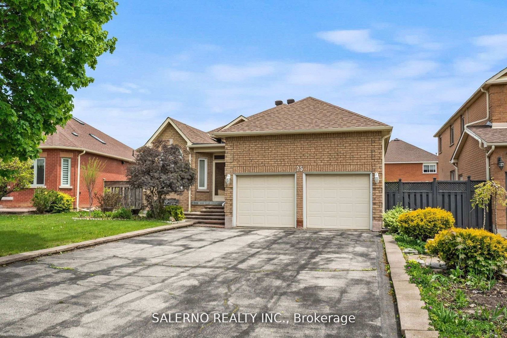 25 Lockheed Avenue, Maple, Vaughan 
