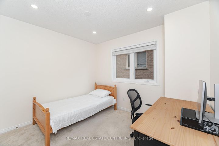 Photo 26 at 2931 Gardenview Crescent, Central Erin Mills, Mississauga