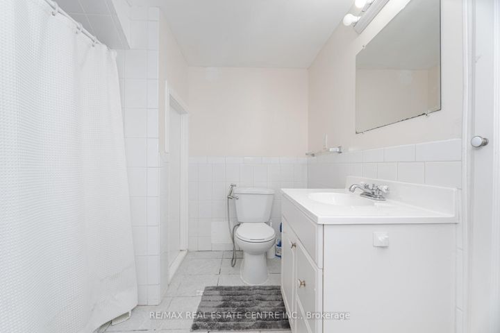 Photo 35 at 2931 Gardenview Crescent, Central Erin Mills, Mississauga