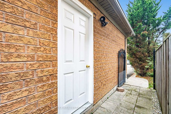 Photo 36 at 2931 Gardenview Crescent, Central Erin Mills, Mississauga