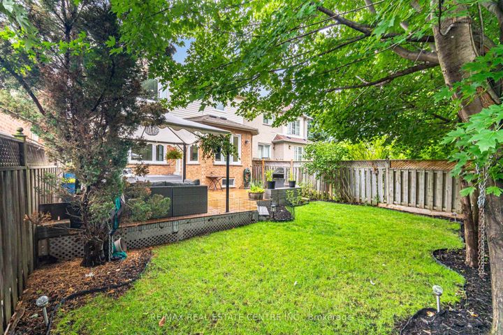 Photo 40 at 2931 Gardenview Crescent, Central Erin Mills, Mississauga