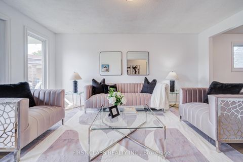 Photo 3 at 53 Treetops Court, Milliken, Toronto