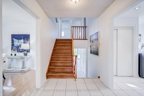 Photo 9 at 53 Treetops Court, Milliken, Toronto