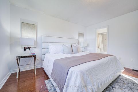 Photo 14 at 53 Treetops Court, Milliken, Toronto