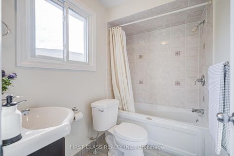 Photo 15 at 53 Treetops Court, Milliken, Toronto