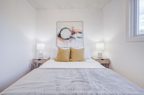Photo 16 at 53 Treetops Court, Milliken, Toronto