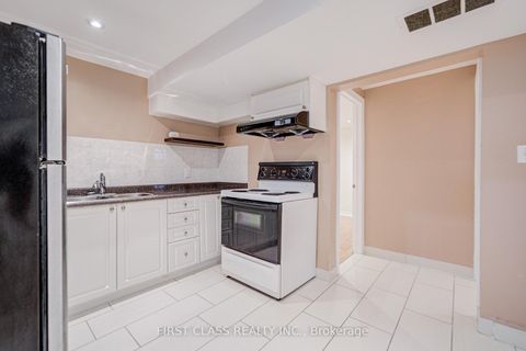 Photo 35 at 53 Treetops Court, Milliken, Toronto