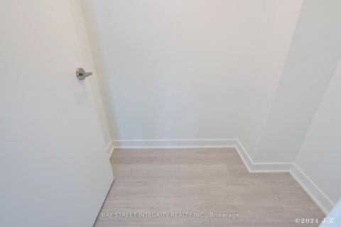 Photo 13 at 403 - 185 Alberta Avenue, Oakwood Village, Toronto