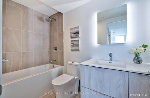 Photo 14 at 403 - 185 Alberta Avenue, Oakwood Village, Toronto