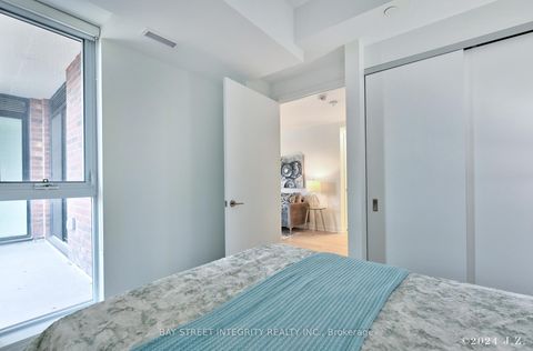 Photo 16 at 403 - 185 Alberta Avenue, Oakwood Village, Toronto