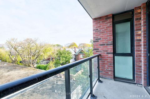 Photo 17 at 403 - 185 Alberta Avenue, Oakwood Village, Toronto