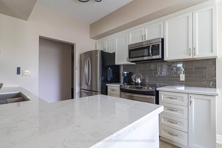 Photo 9 at 305 - 3497 Upper Middle Road, Headon, Burlington