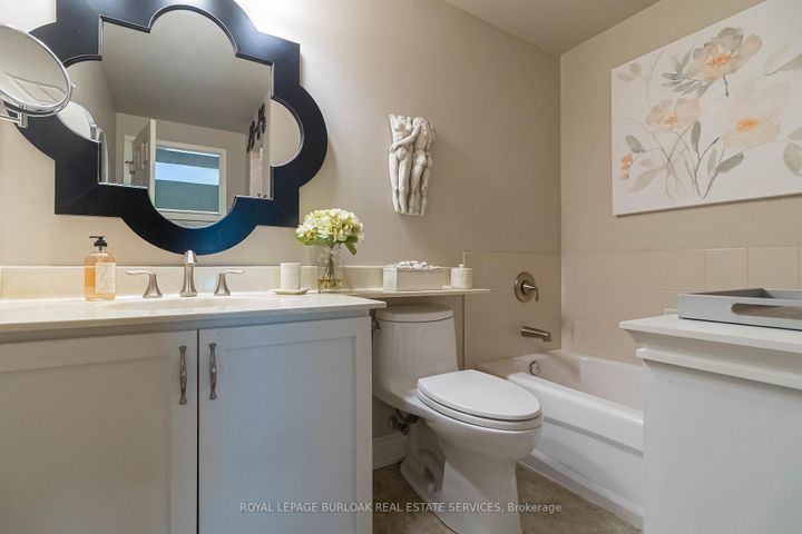 Photo 33 at 305 - 3497 Upper Middle Road, Headon, Burlington