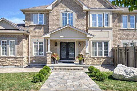 Photo 3 at 45 Pullman Road, Patterson, Vaughan