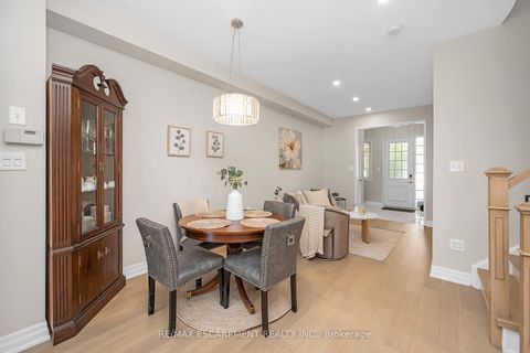 Photo 6 at 2152 Fiddlers Way, WM Westmount, Oakville