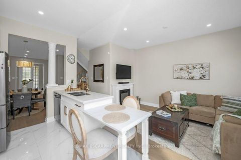 Photo 10 at 2152 Fiddlers Way, WM Westmount, Oakville