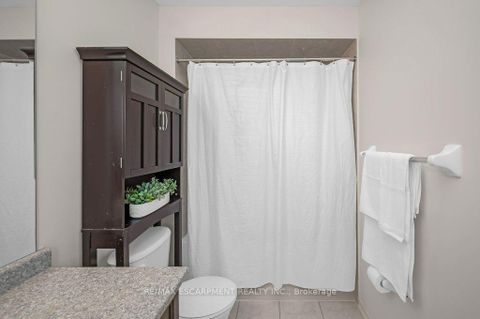 Photo 17 at 2152 Fiddlers Way, WM Westmount, Oakville