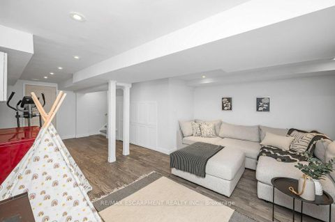 Photo 26 at 2152 Fiddlers Way, WM Westmount, Oakville