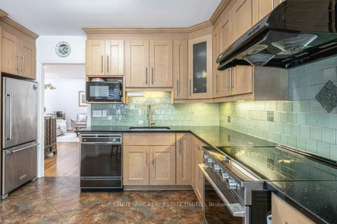 Photo 9 at 250 Broadway Avenue, Mount Pleasant East, Toronto