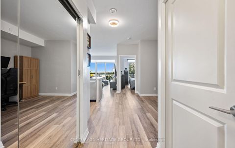 Photo 5 at 406 - 65 Oneida Crescent, Langstaff, Richmond Hill