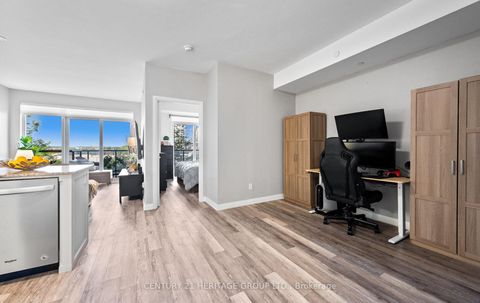 Photo 6 at 406 - 65 Oneida Crescent, Langstaff, Richmond Hill