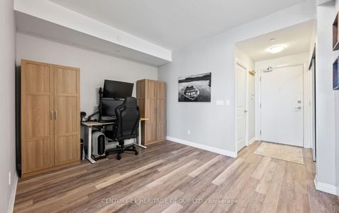 Photo 8 at 406 - 65 Oneida Crescent, Langstaff, Richmond Hill