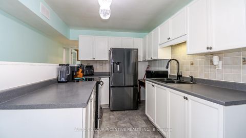 Photo 10 at 761 William Street, Alcona, Innisfil
