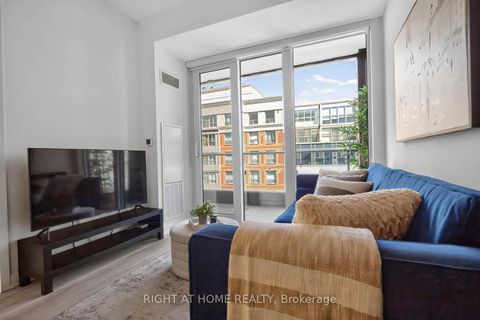 Photo 4 at 615 - 60 Princess Street, Waterfront Communities C8, Toronto
