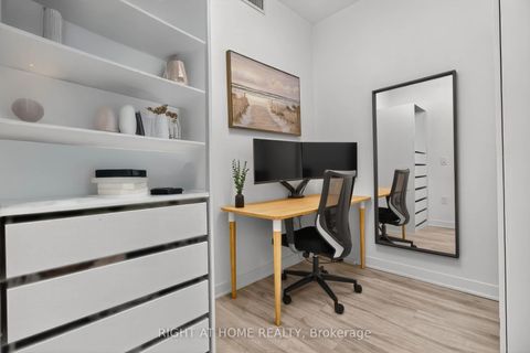 Photo 10 at 615 - 60 Princess Street, Waterfront Communities C8, Toronto