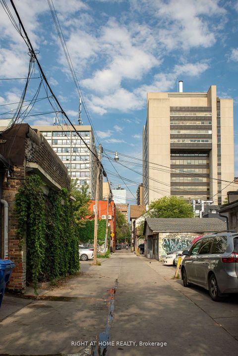 Photo 18 at 28 D'arcy Street, Chinatown, Toronto