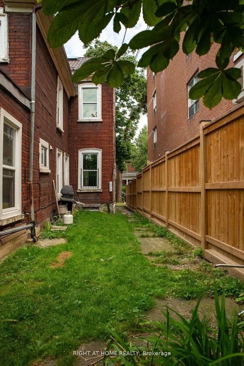 Photo 21 at 28 D'arcy Street, Chinatown, Toronto