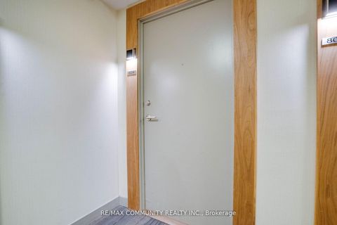 Photo 2 at 824 - 295 Adelaide Street W, Waterfront Communities C1, Toronto