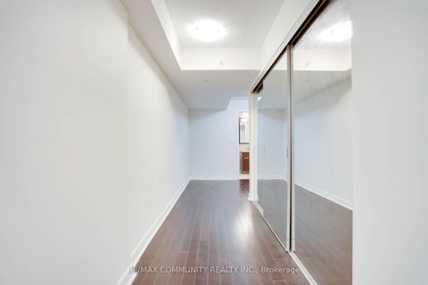 Photo 3 at 824 - 295 Adelaide Street W, Waterfront Communities C1, Toronto