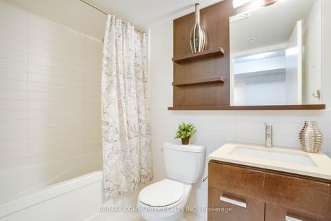 Photo 6 at 824 - 295 Adelaide Street W, Waterfront Communities C1, Toronto