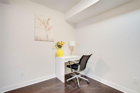 Photo 7 at 824 - 295 Adelaide Street W, Waterfront Communities C1, Toronto